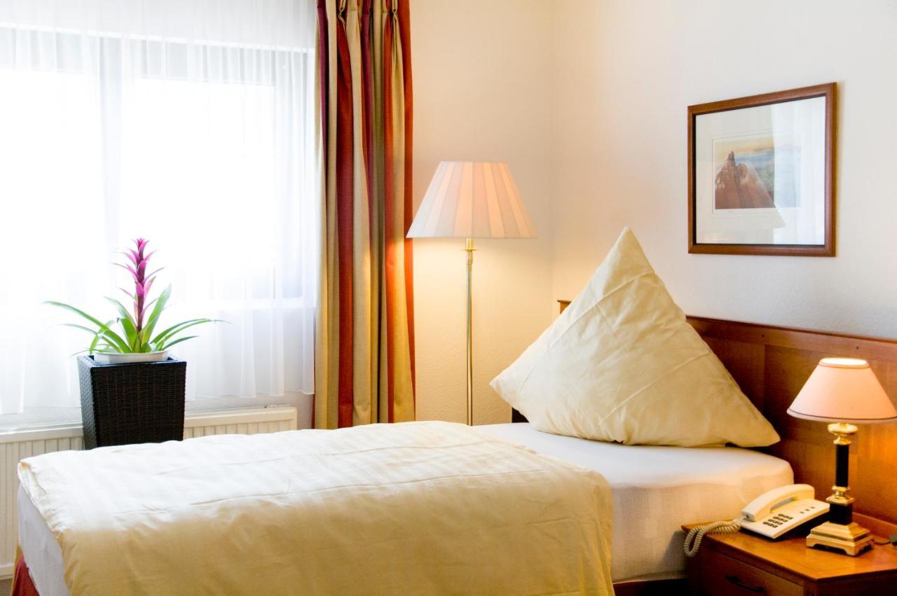 Hotel Kölner Hof Refrath Bergisch Gladbach Kültér fotó